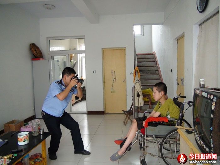 上門(mén)辦證2.JPG