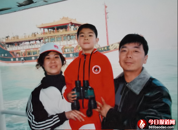 衛(wèi)運河橋上升起一顆耀眼的星3685.png
