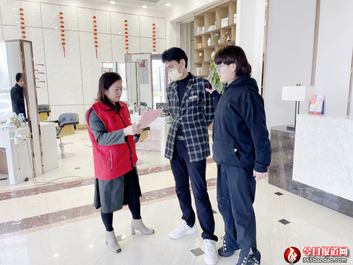梁山縣:深入開(kāi)展社保政策宣傳和現(xiàn)場(chǎng)辦362.png